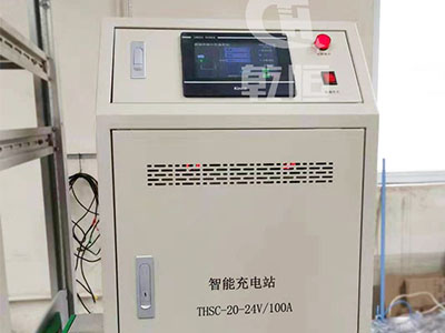 陕西24V/100A自动伸缩充电机